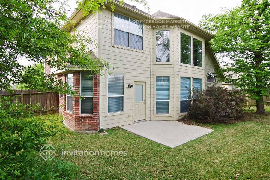 Building Photo - 8922 Sailing Dr