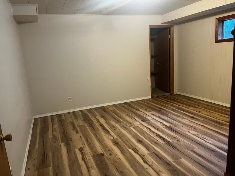 Bedroom 1 - 4310 Pacific Way