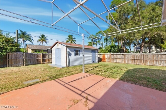 Building Photo - 18554 Zinnia Rd