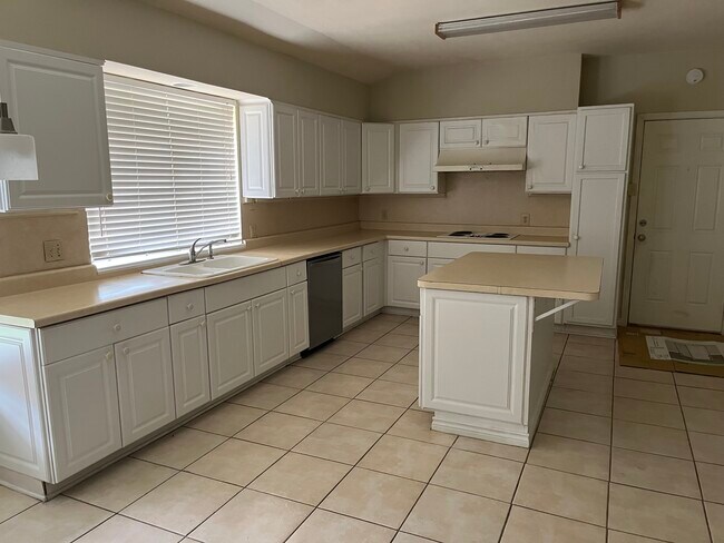 Building Photo - 238 McLemore Dr