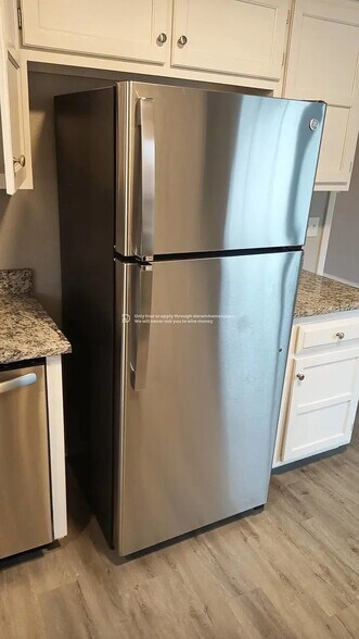 Building Photo - 8009 E Lansing St