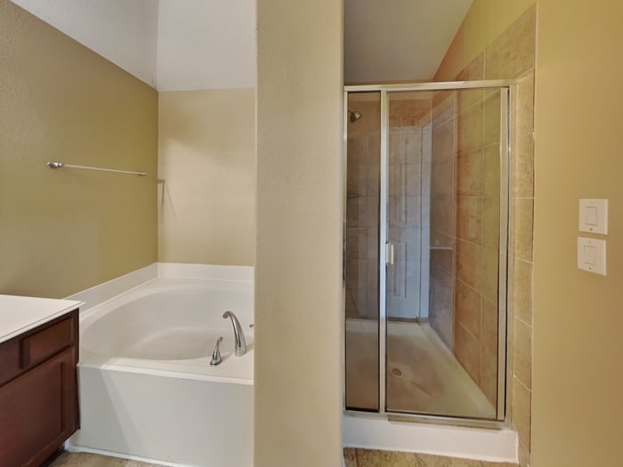 Building Photo - 152 E Kirnwood Dr