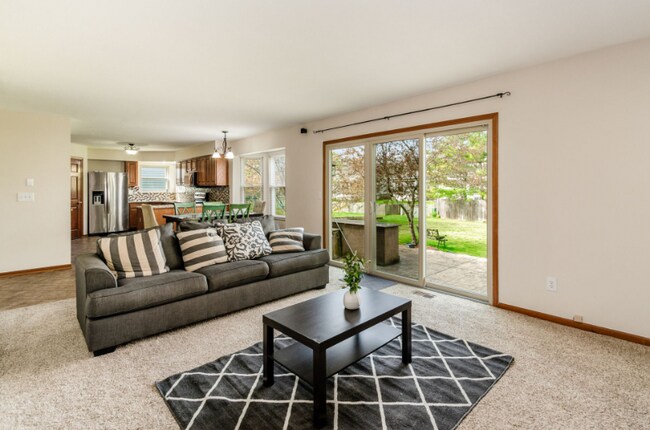 Building Photo - 8370 Payson Dr