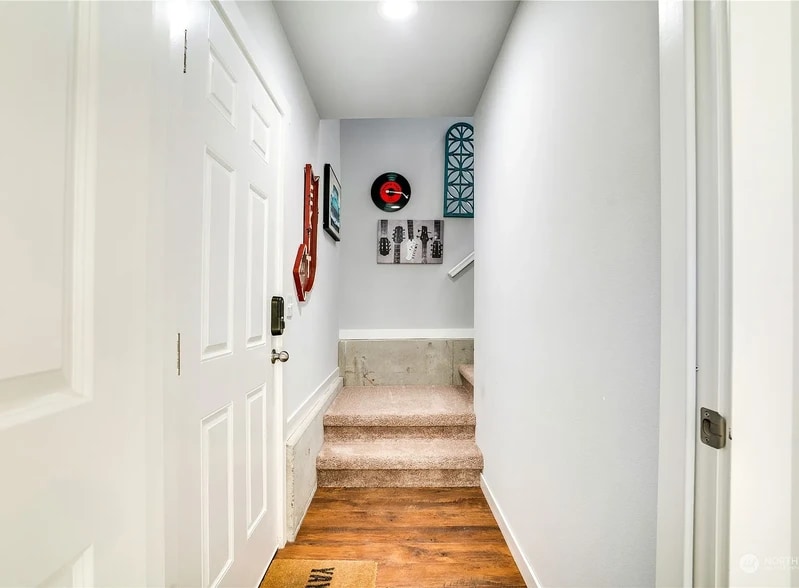 Building Photo - 640 N Anderson St