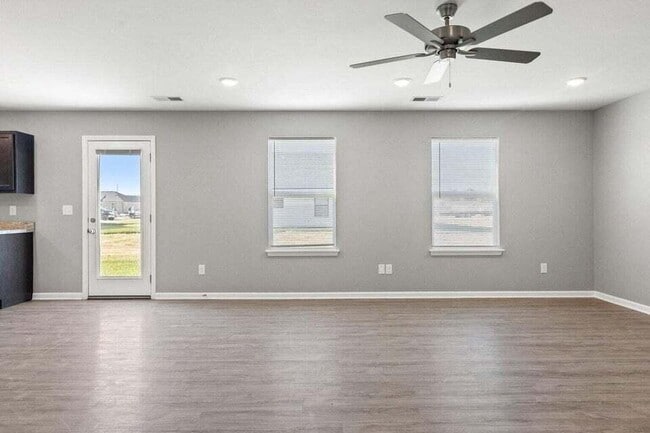 Building Photo - 8121 Driftwood Lp