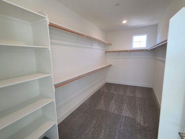 Building Photo - BEAUTIFUL BRAND NEW "NEXT-GEN" HOME W/ SOLAR & SIERRA VIEWS!!