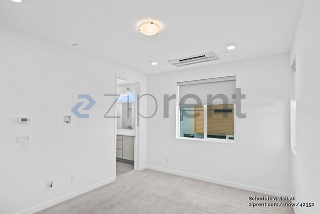 Building Photo - 5876 Cadence Ave