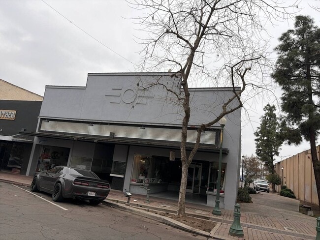 Building Photo - 133 S K St