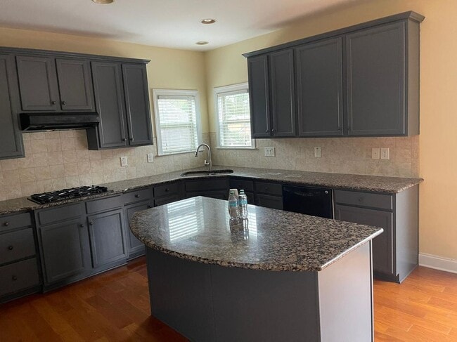 Building Photo - 5645 Princeton Run Trail