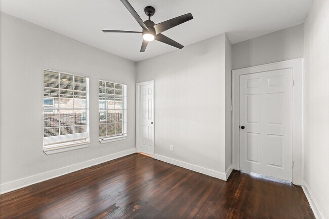 Building Photo - 5109 Lindsay St