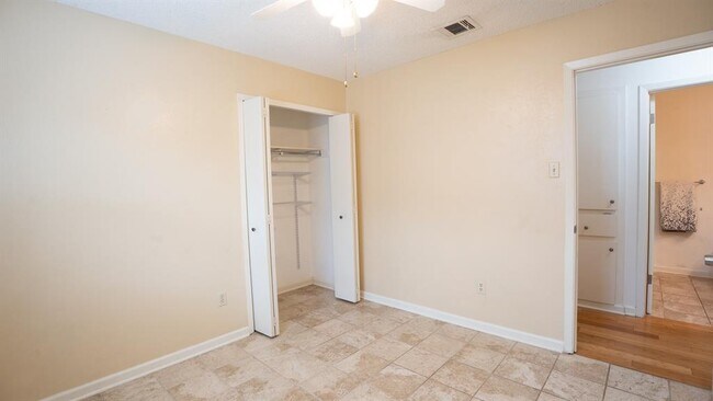 Building Photo - 11606 Parkfield Dr