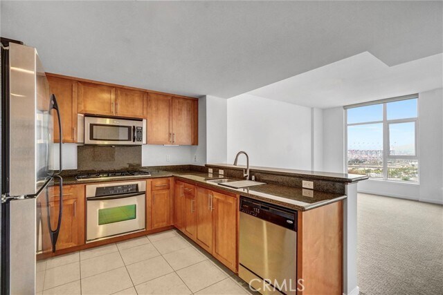 Building Photo - 411 W Seaside Way