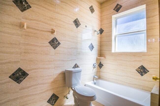 Building Photo - 12446 Willis Waukegan Rd