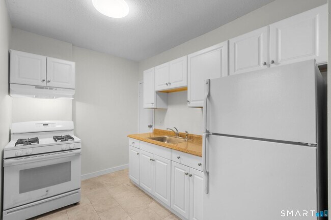 Building Photo - 18 Kelley St