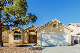 Building Photo - 4809 Pinon Dr