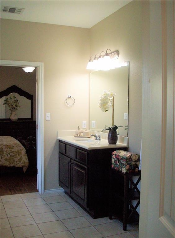 Building Photo - 1002 Beacon Cove