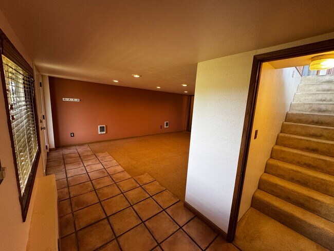 Building Photo - 2 Bedroom + Bonus Room + Loft Hansville Ho...