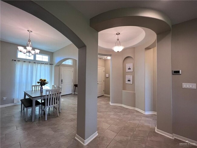 Building Photo - 40 Ensenada Ave