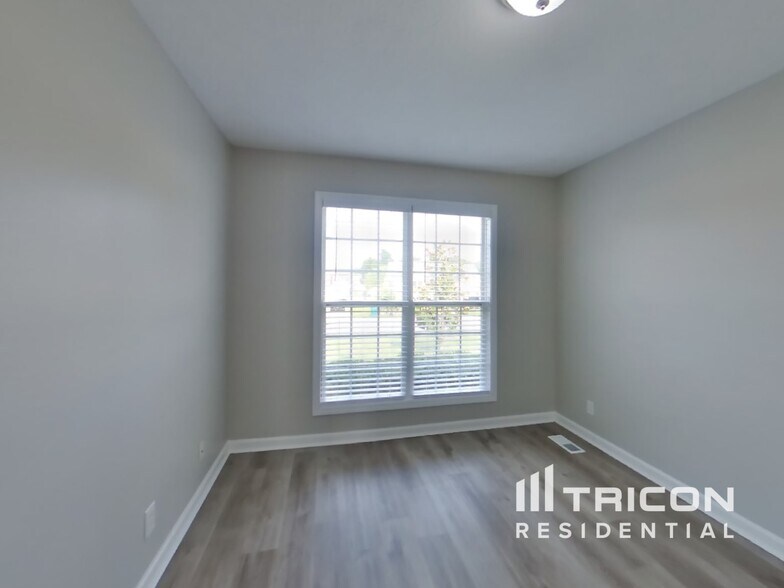 Building Photo - 1429 Cedar Springs Cir