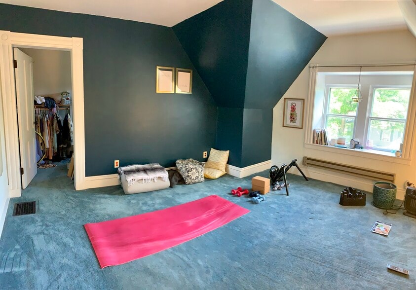 3rd bed/office/yoga studio w/walk in closet - 457 Park Ave