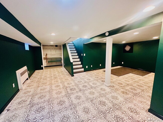 Building Photo - 11 W Glen Ave