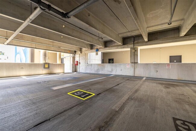 Building Photo - 1010 Central Ave N