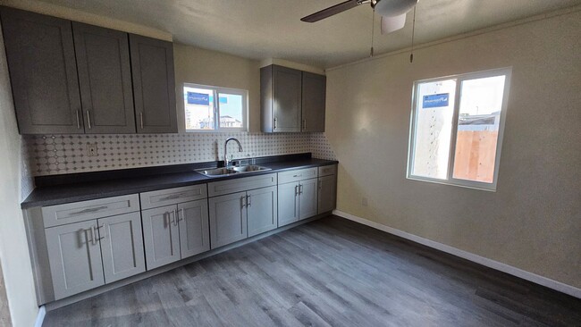 Building Photo - Newly Updated 3 Bd 1 Ba Wasco Home