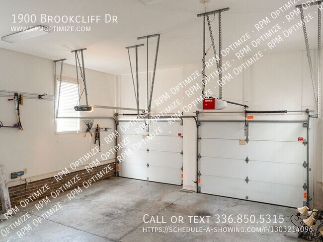 Building Photo - 1900 Brookcliff Dr