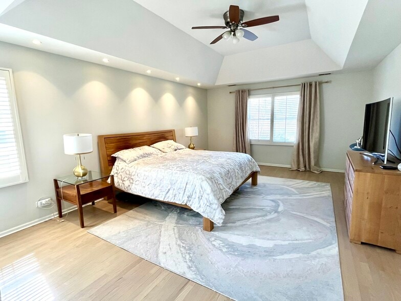 Building Photo - 4311 Camelot Cir