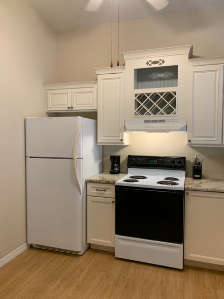 Building Photo - 544 High Pine Ct