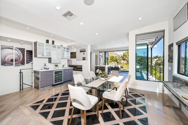 Building Photo - 3420 Blair Dr