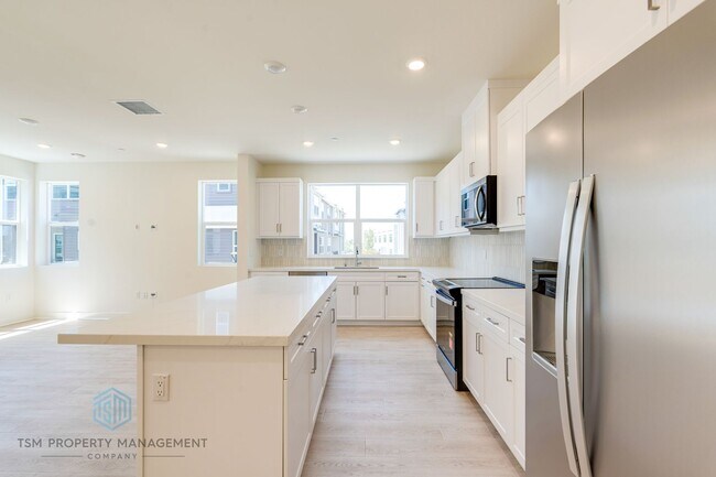 Building Photo - Brand New Built 3 Bed 2.5 Bath Flex Townhouse in Ontario!