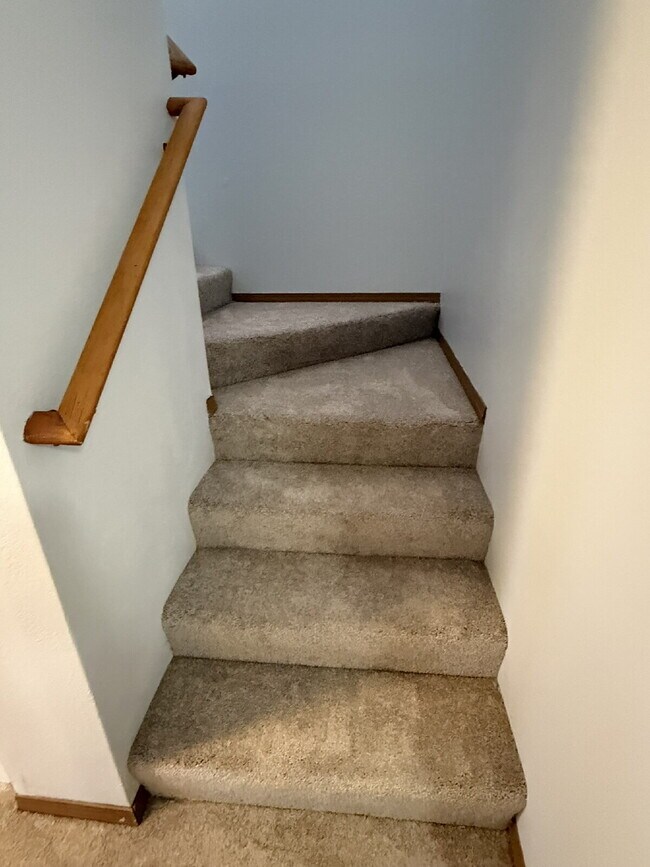 Building Photo - MOVE IN READY- Remodeled 2-bedroom Townhome!