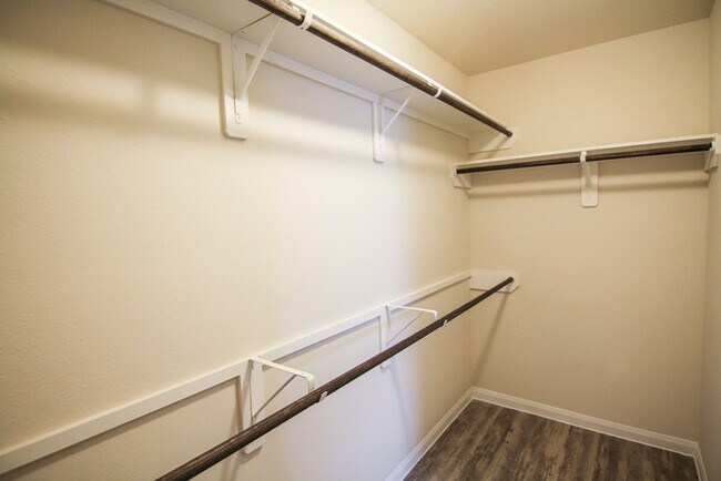 Building Photo - Evergreen Villas - 13142 City Green Trail,...
