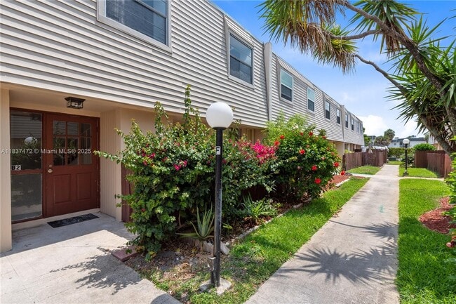 Primary Photo - 6603 Winfield Blvd