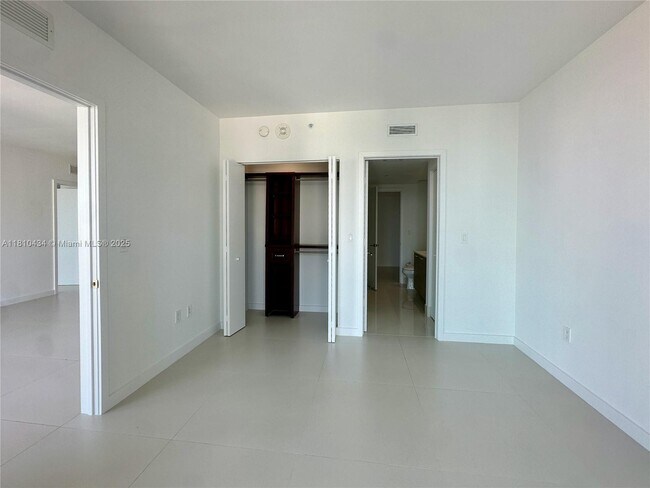 Building Photo - 1300 S Miami Ave
