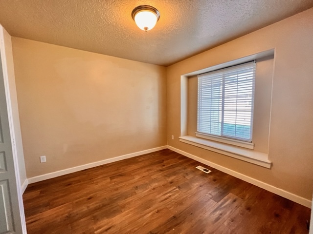 Building Photo - 2225 W Steely Ct
