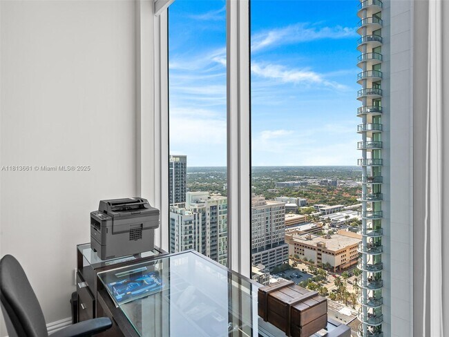 Building Photo - 333 Las Olas Way