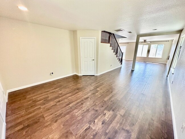 Building Photo - Newly Built Madera 4/3