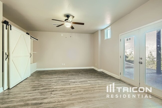 Building Photo - 3768 Lake Haven Way