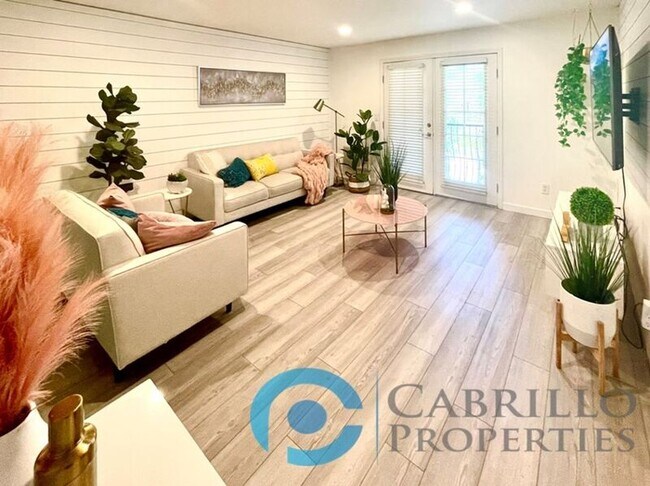 Primary Photo - 5055 Collwood Blvd