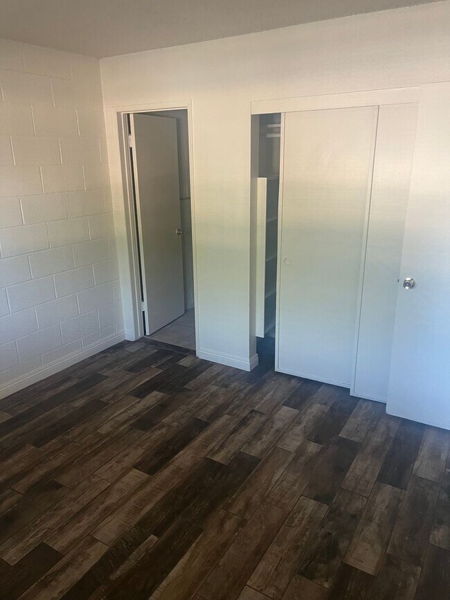 Building Photo - 1 Bedroom 1 Bath In Central Las Vegas