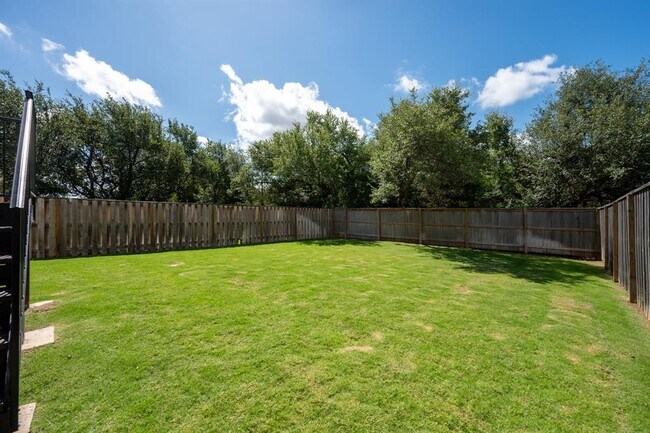 Building Photo - 2308 Sawdust Dr