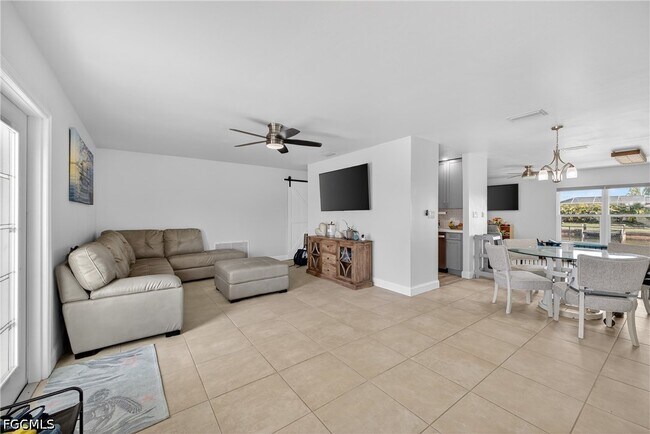 Building Photo - 27256 San Marino Dr