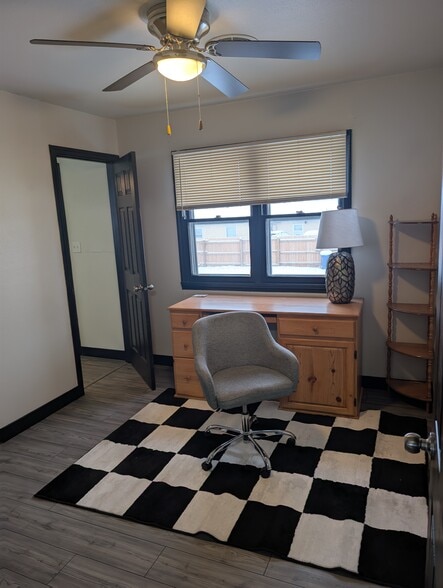 Building Photo - 211 E Jackson St