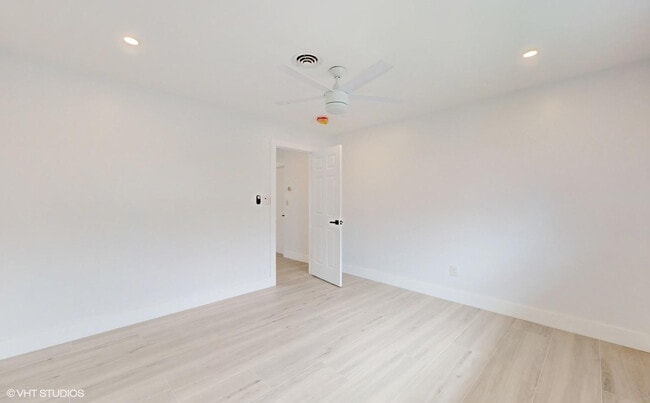 Building Photo - 4761 NE 28th Ave
