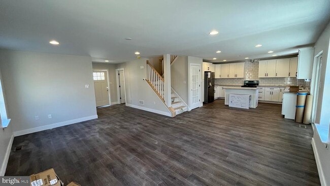 Building Photo - 116 Isabella Dr