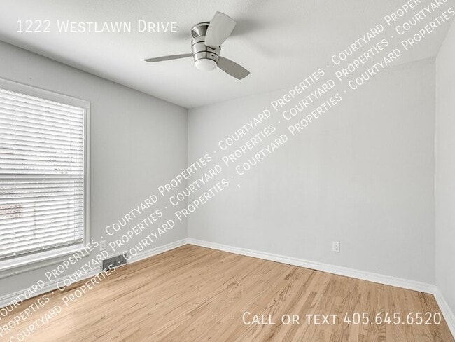 Building Photo - 1222 Westlawn Dr