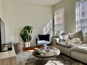 Building Photo - 81 W Cedar St