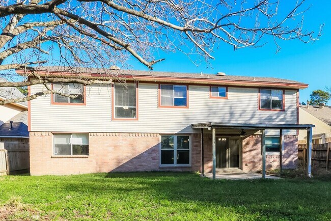 Building Photo - 17103 Spruce Run Dr